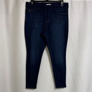 Nine West Heidi Pull on skinny jeans. Size 16